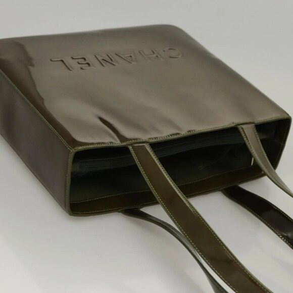 CHANEL Hand Bag Enamel Khaki CC Auth - Picture 9 of 15